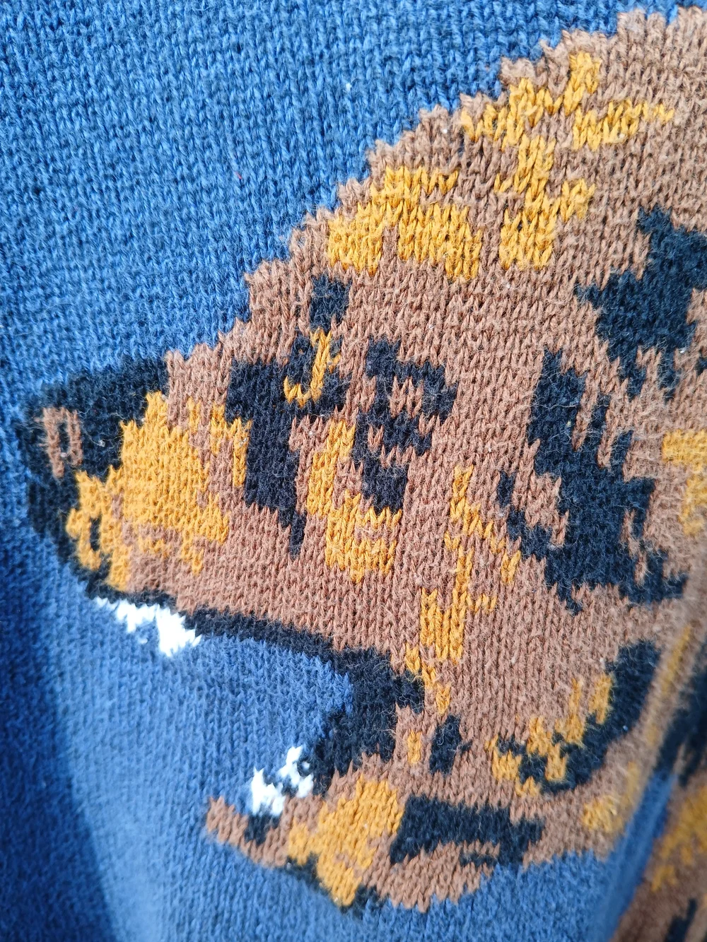 Old Navy Kids Roaring Grizzly Bear Crewneck Sweater Size XL 14-16